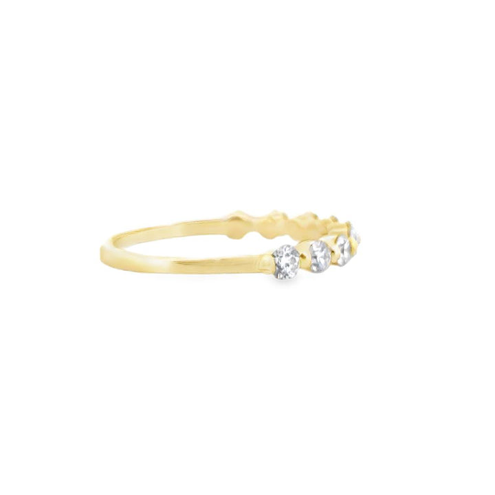 0.57 CTW Round Diamond 18K Yellow Gold Wedding Band - Size 6.25