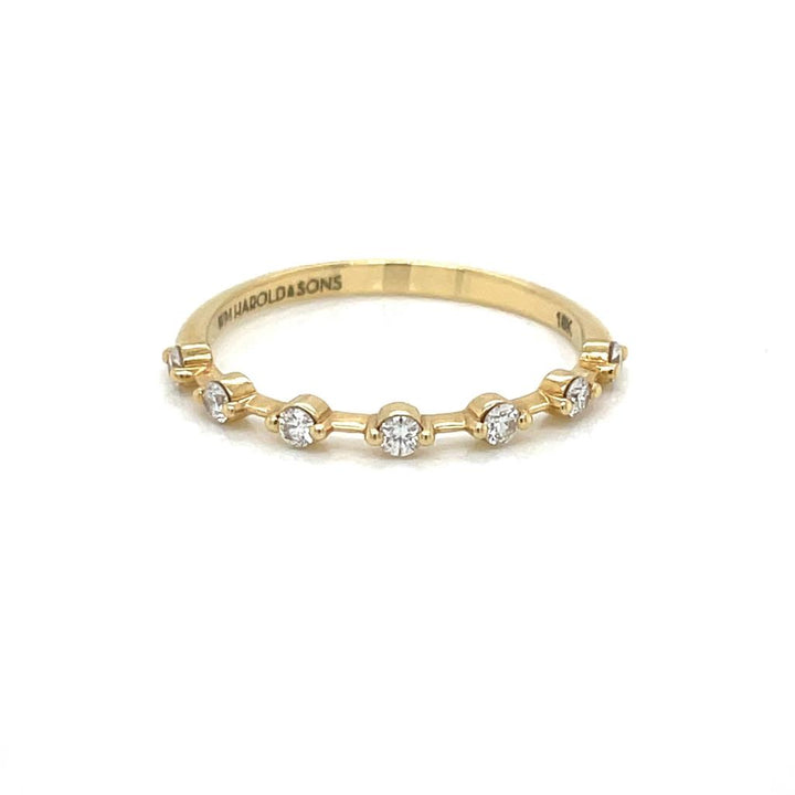 0.17 CTW Round Diamond 18K Yellow Gold Wedding Band